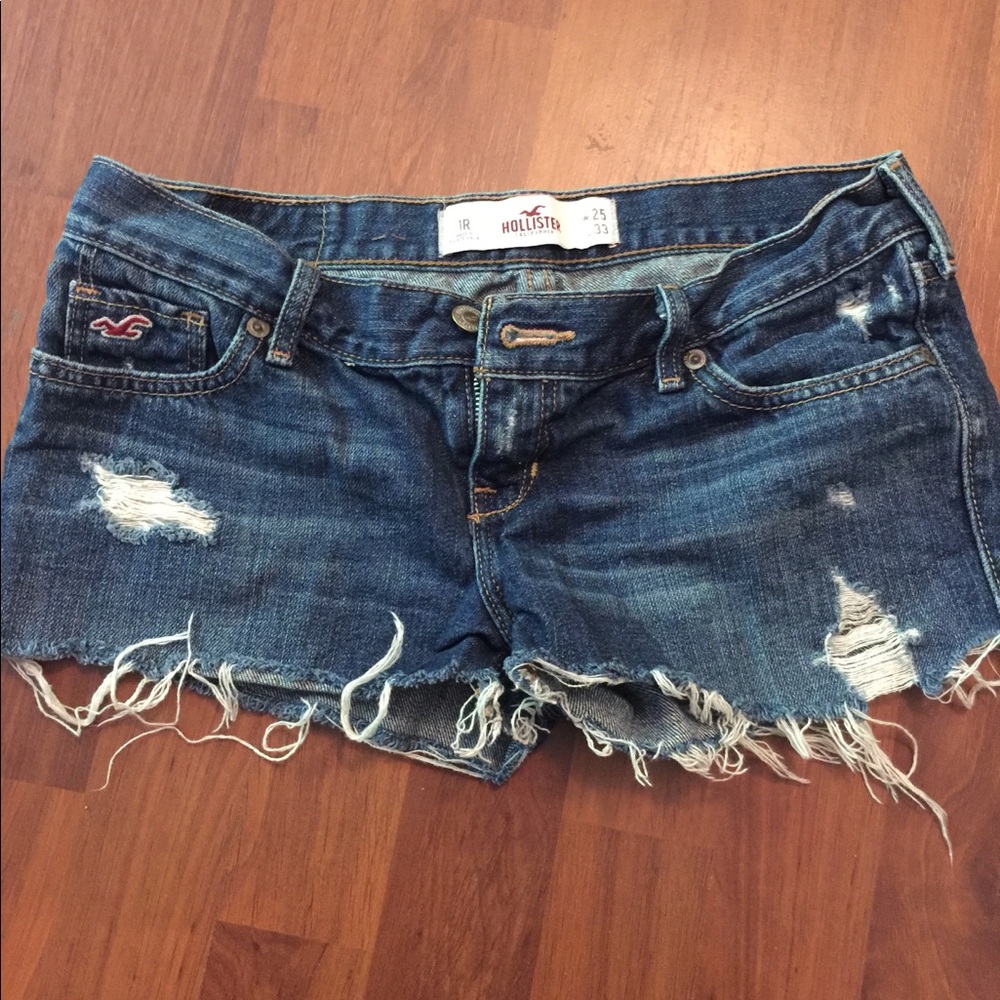Hollister shorts 1